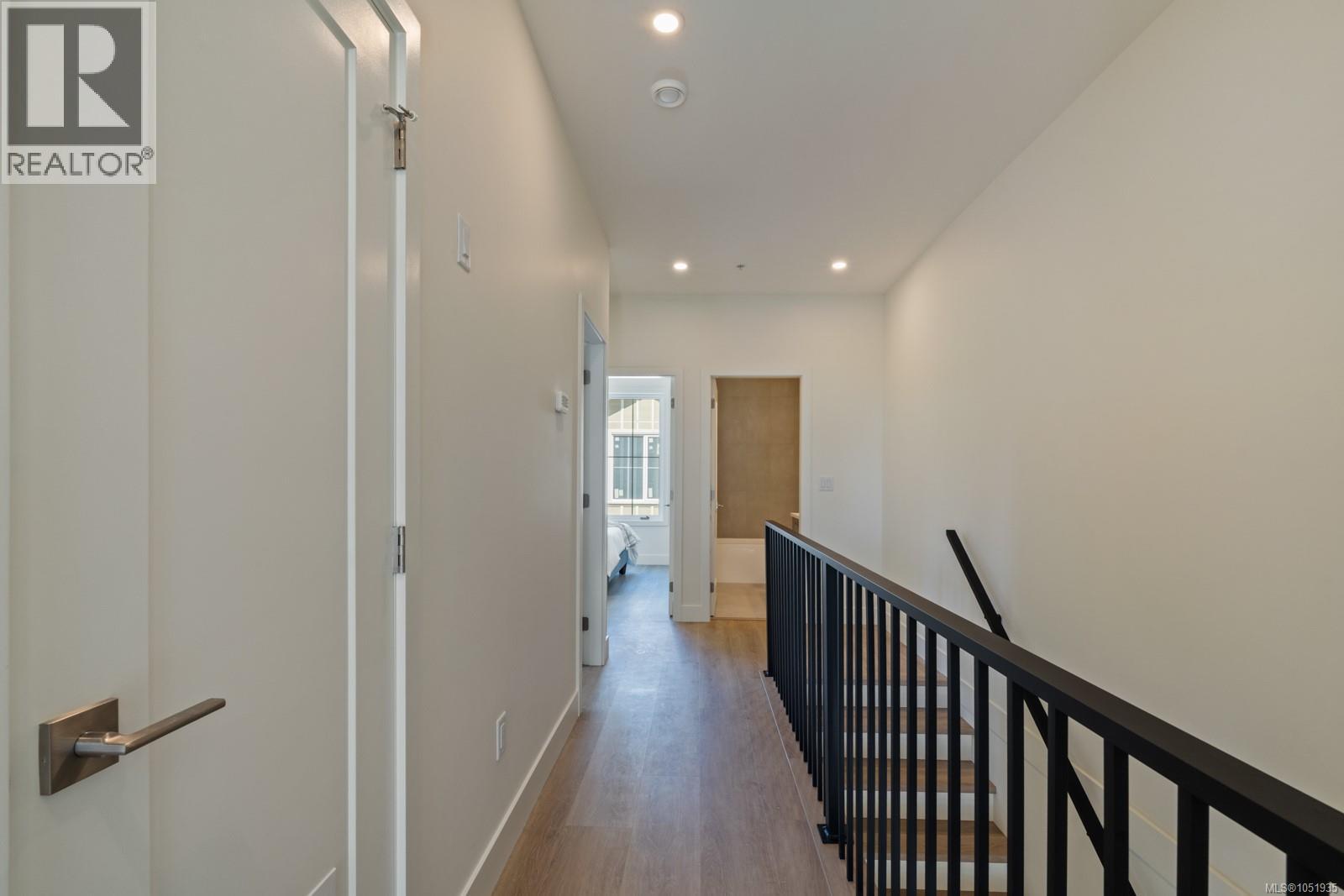 214 2770 Vantilburg Cres Property Photo 15