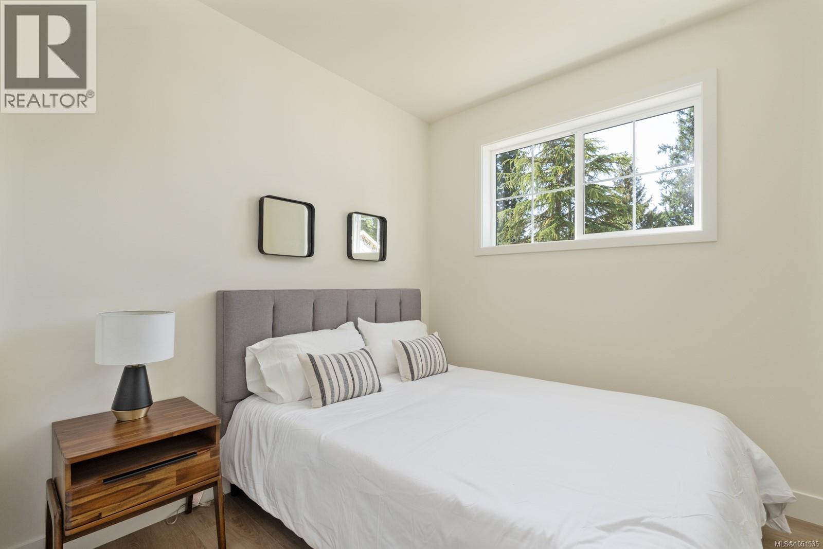 214 2770 Vantilburg Cres Property Photo 16