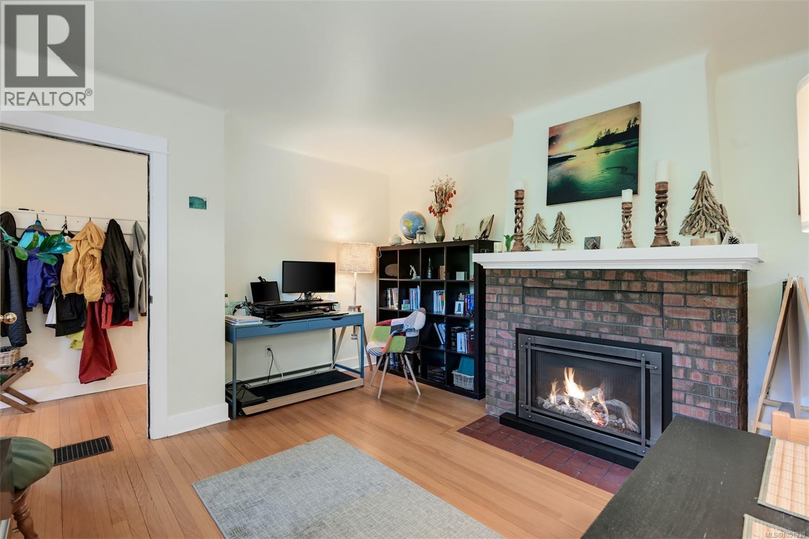 3374 Cook St Property Photo 6