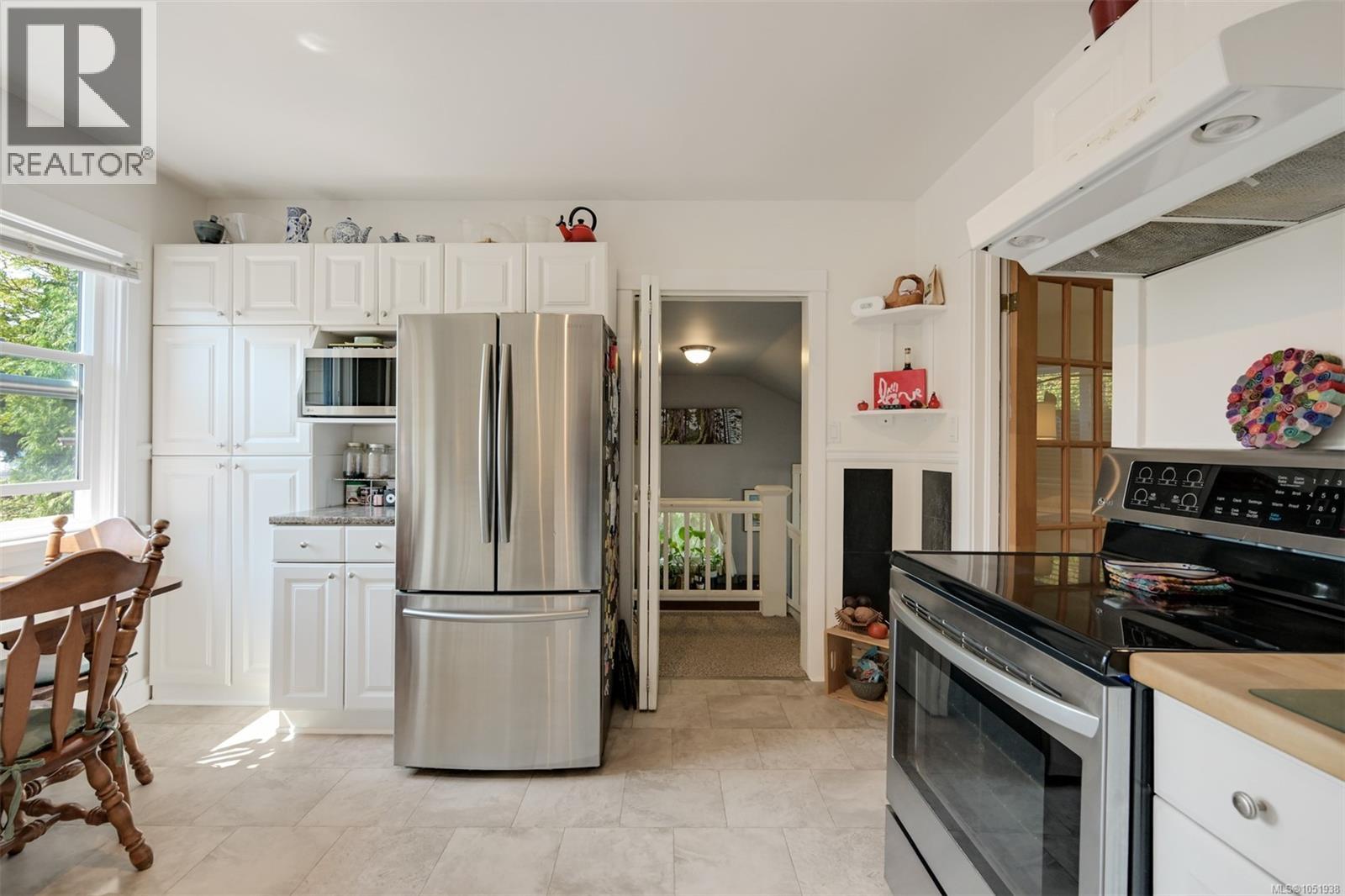 3374 Cook St Property Photo 11