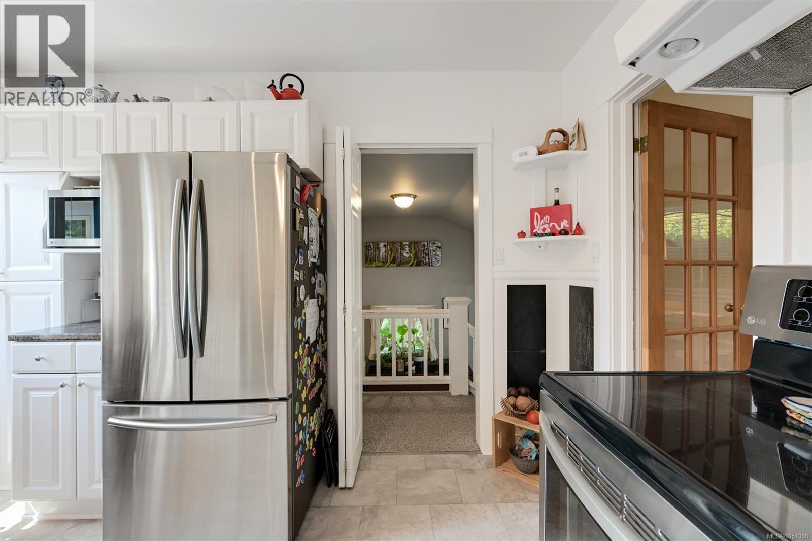 3374 Cook St Property Photo 12