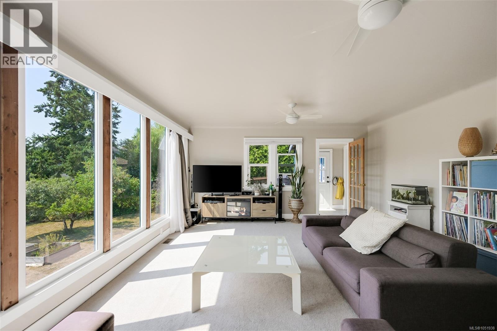 3374 Cook St Property Photo 17