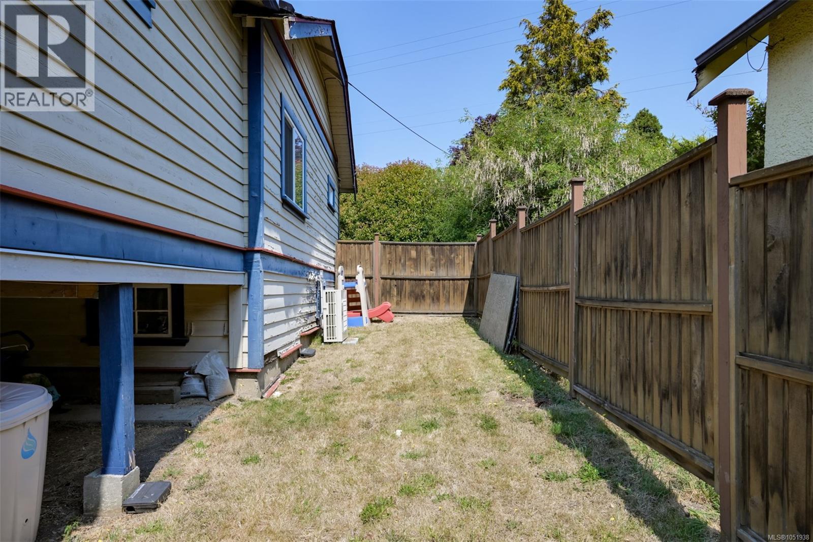 3374 Cook St Property Photo 41