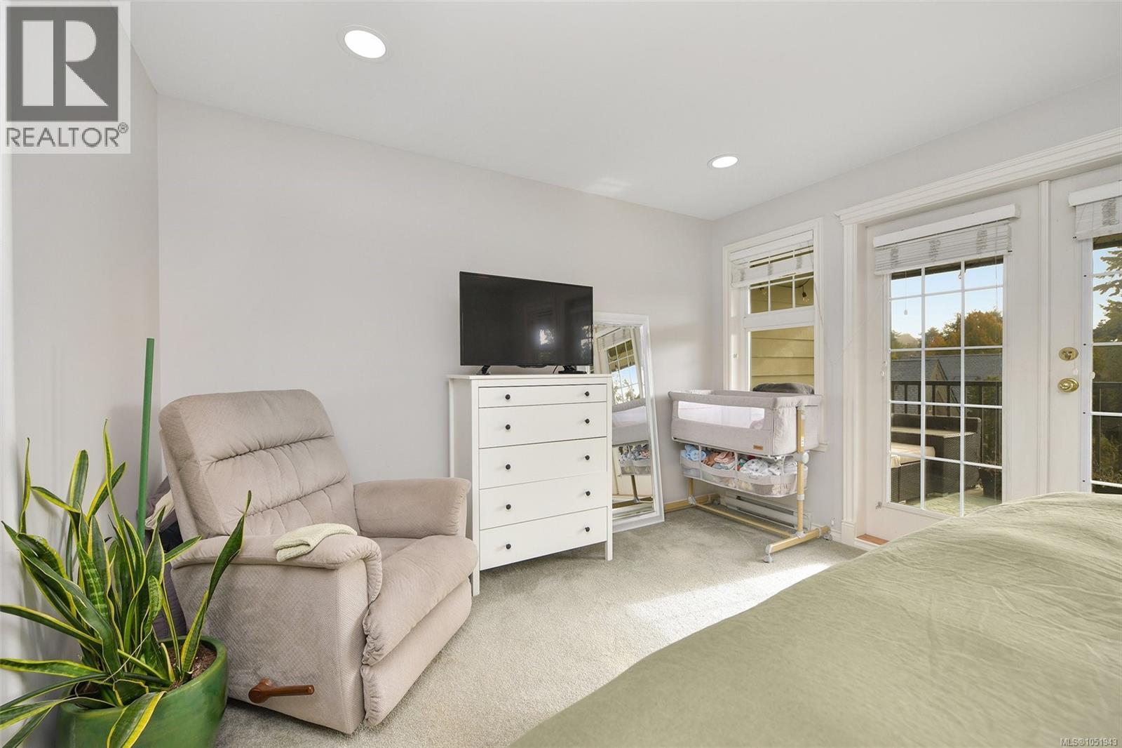 225 Kingston St Property Photo 24