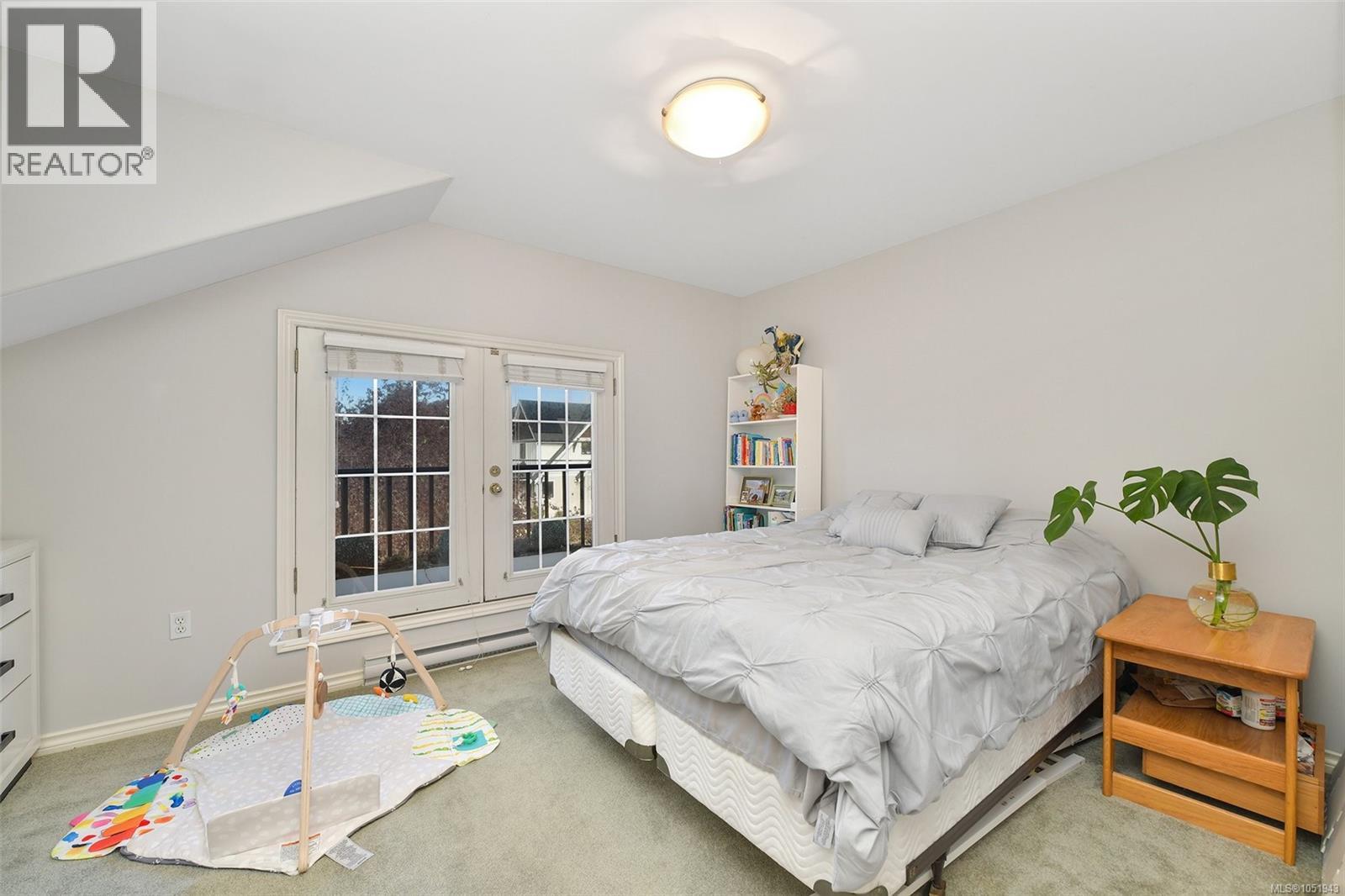 225 Kingston St Property Photo 31