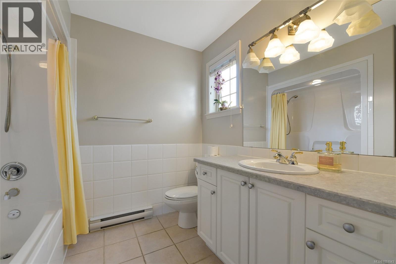 225 Kingston St Property Photo 32