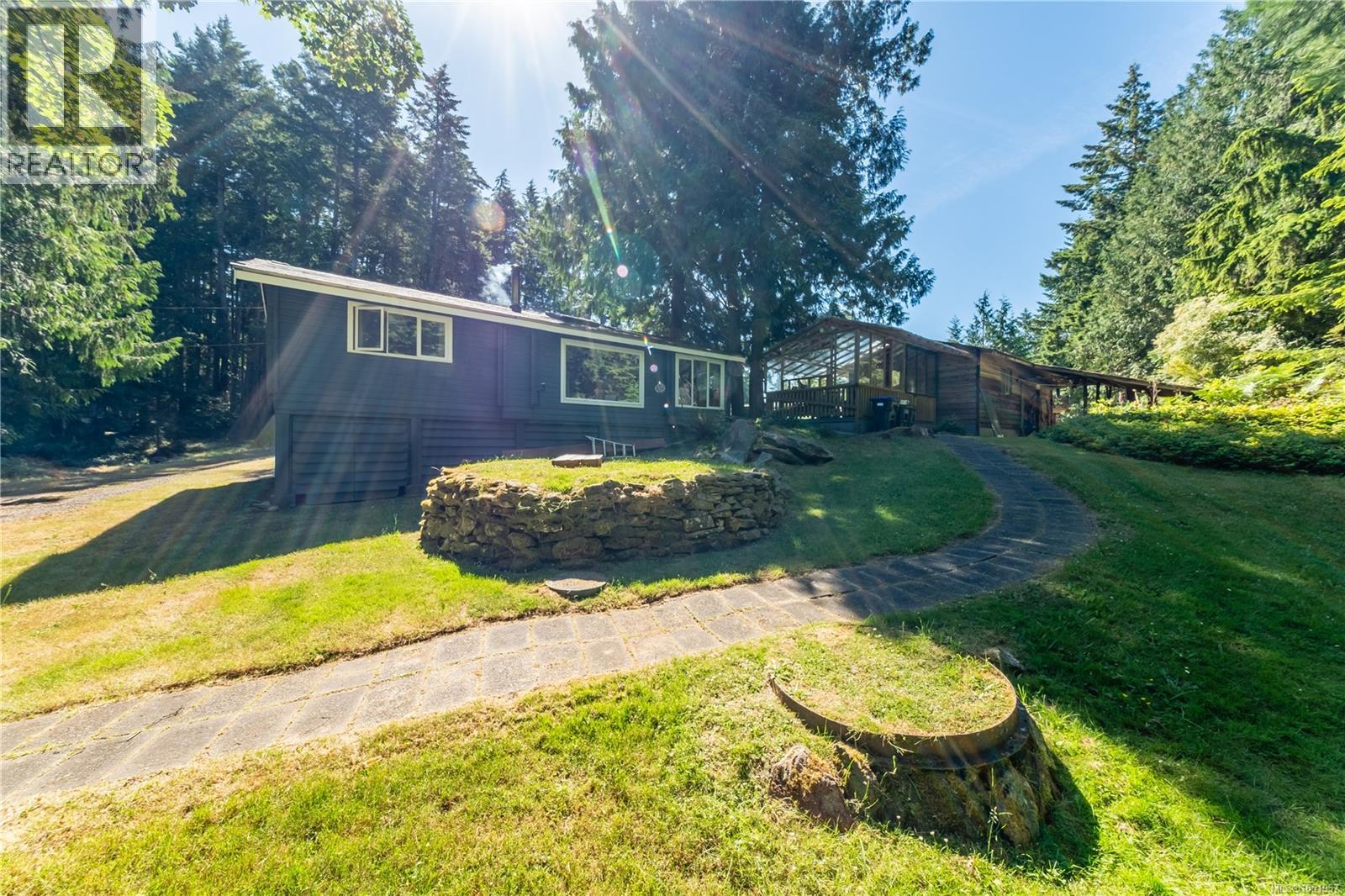336 Hemlock Ave Property Photo 1