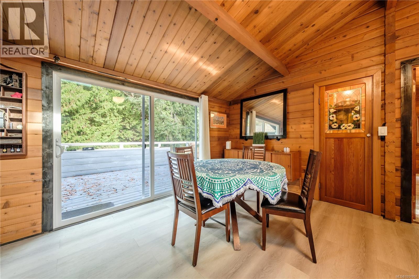 336 Hemlock Ave Property Photo 18