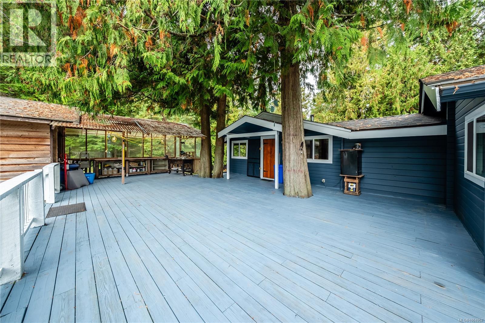 336 Hemlock Ave Property Photo 43