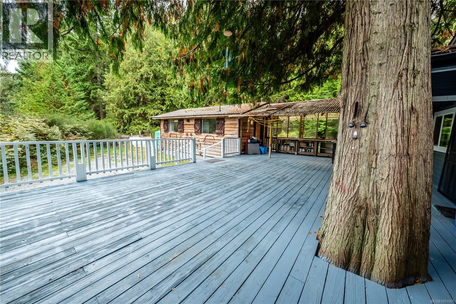336 Hemlock Ave Property Photo 44