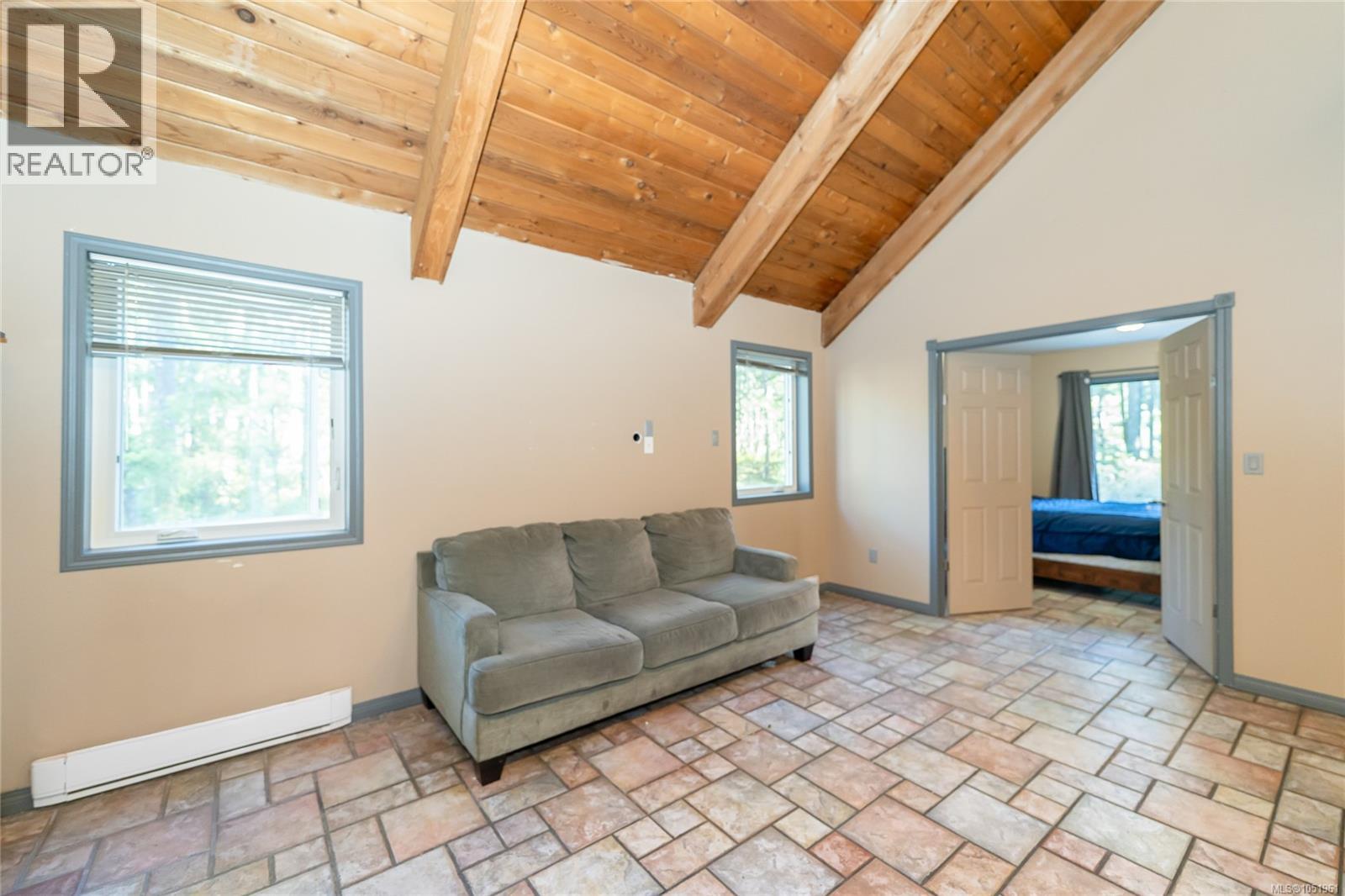 821 Ebadora Lane Property Photo 4
