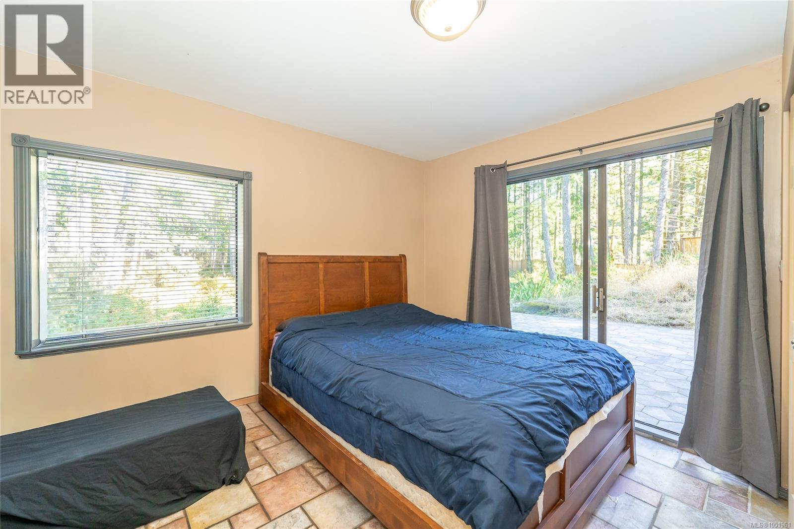 821 Ebadora Lane Property Photo 7