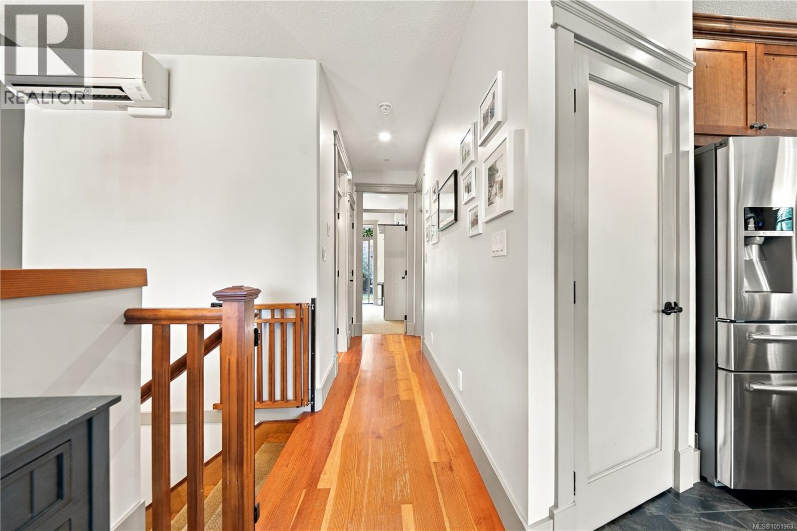 4820 Bridgewood Close Property Photo 28