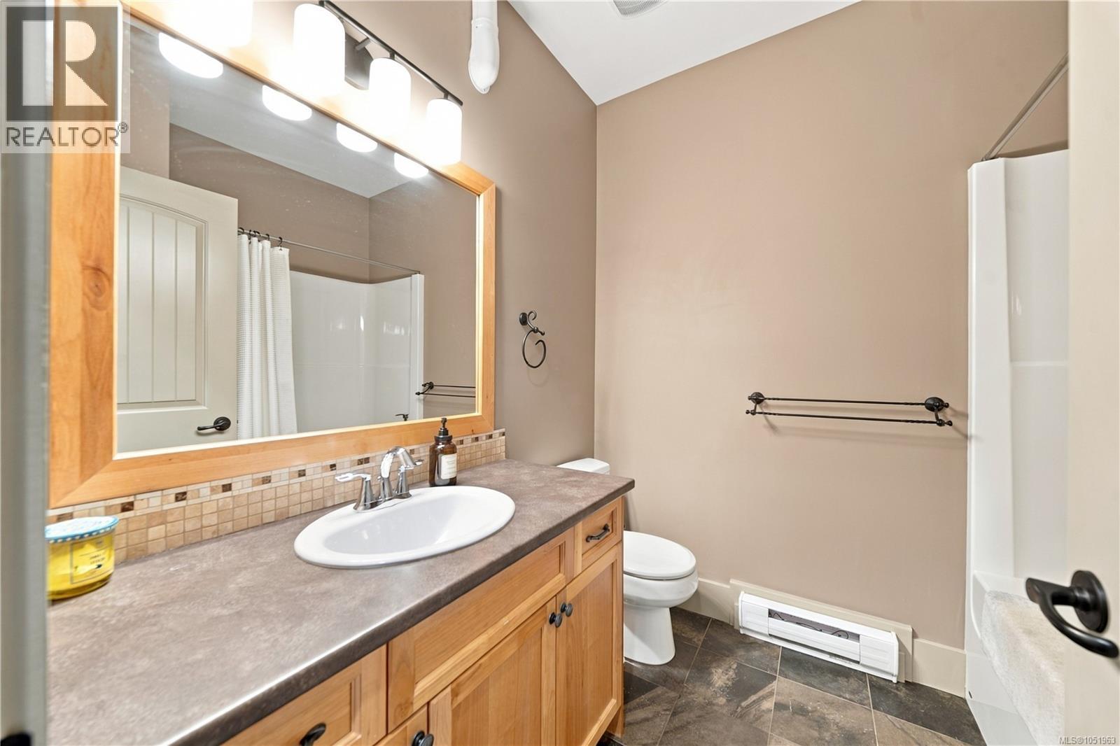 4820 Bridgewood Close Property Photo 30