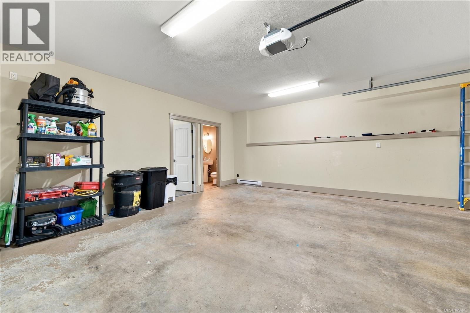4820 Bridgewood Close Property Photo 47