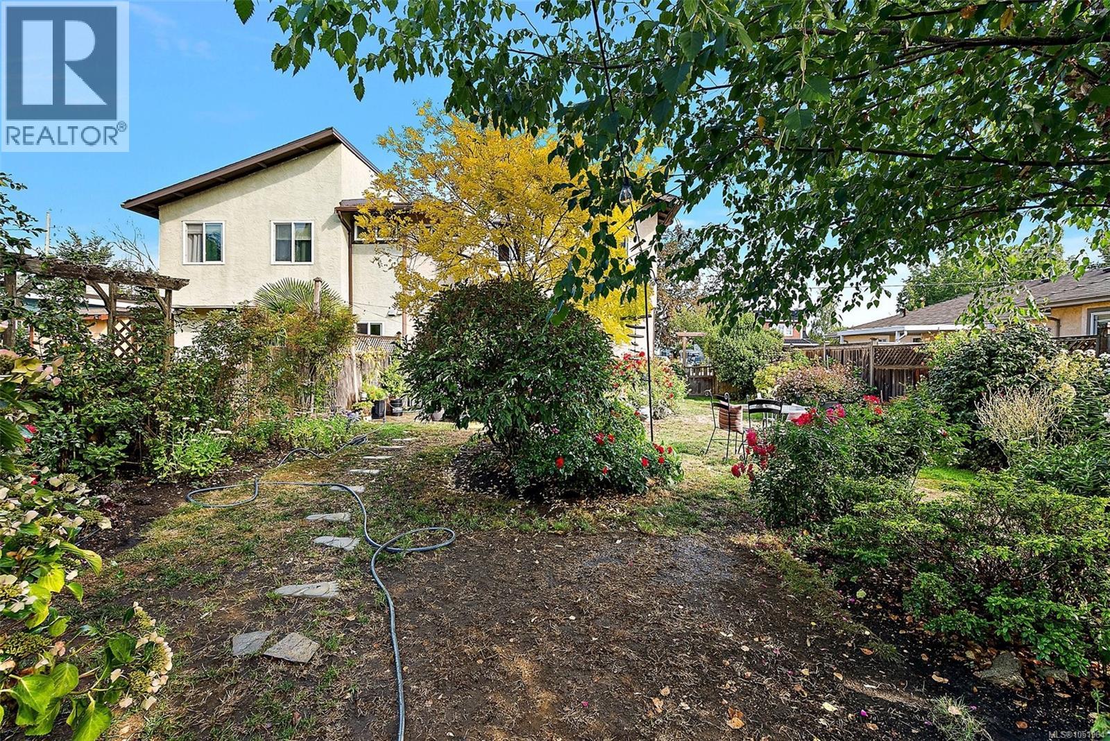 2253 Malaview Ave Property Photo 4