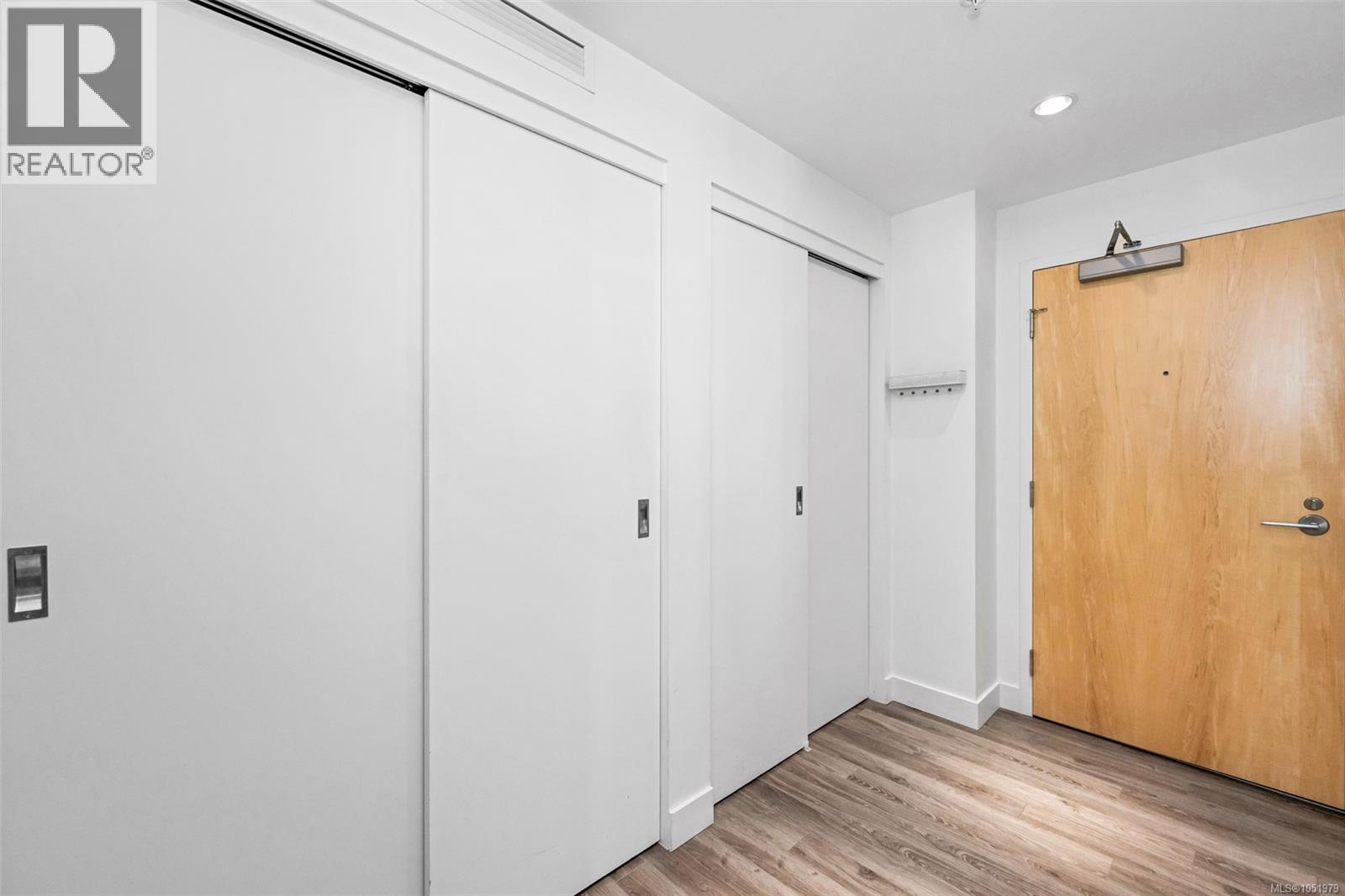 402 838 Broughton St Property Photo 26