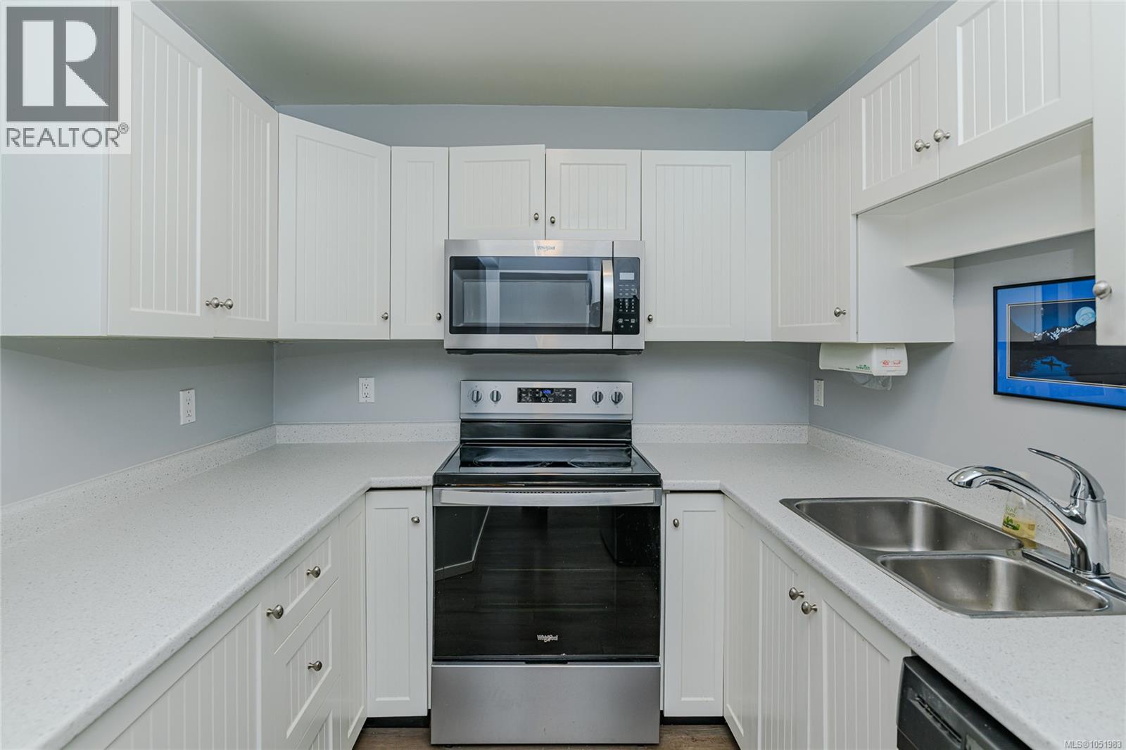 54 2070 Amelia Ave Property Photo 9