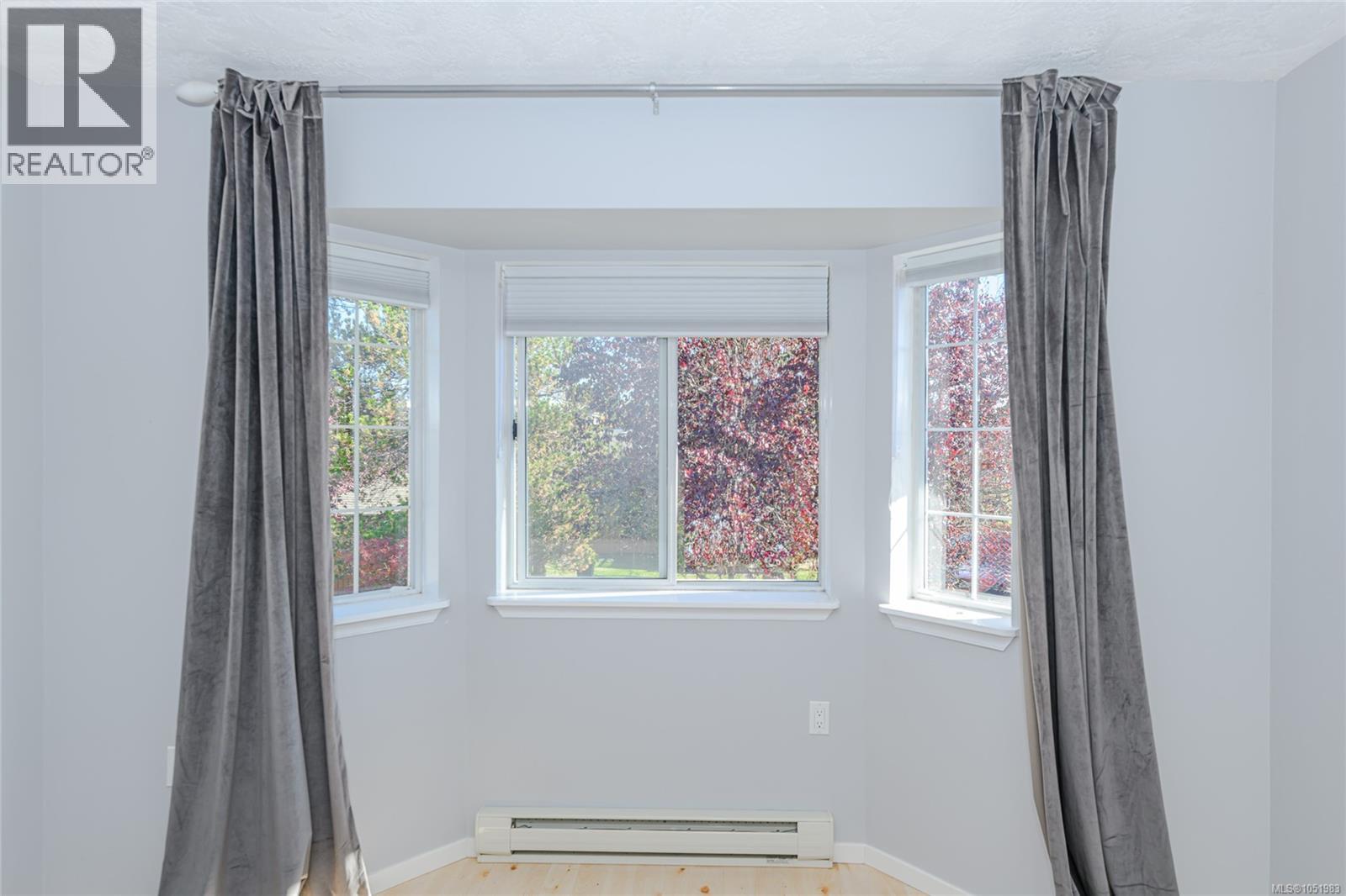 54 2070 Amelia Ave Property Photo 12