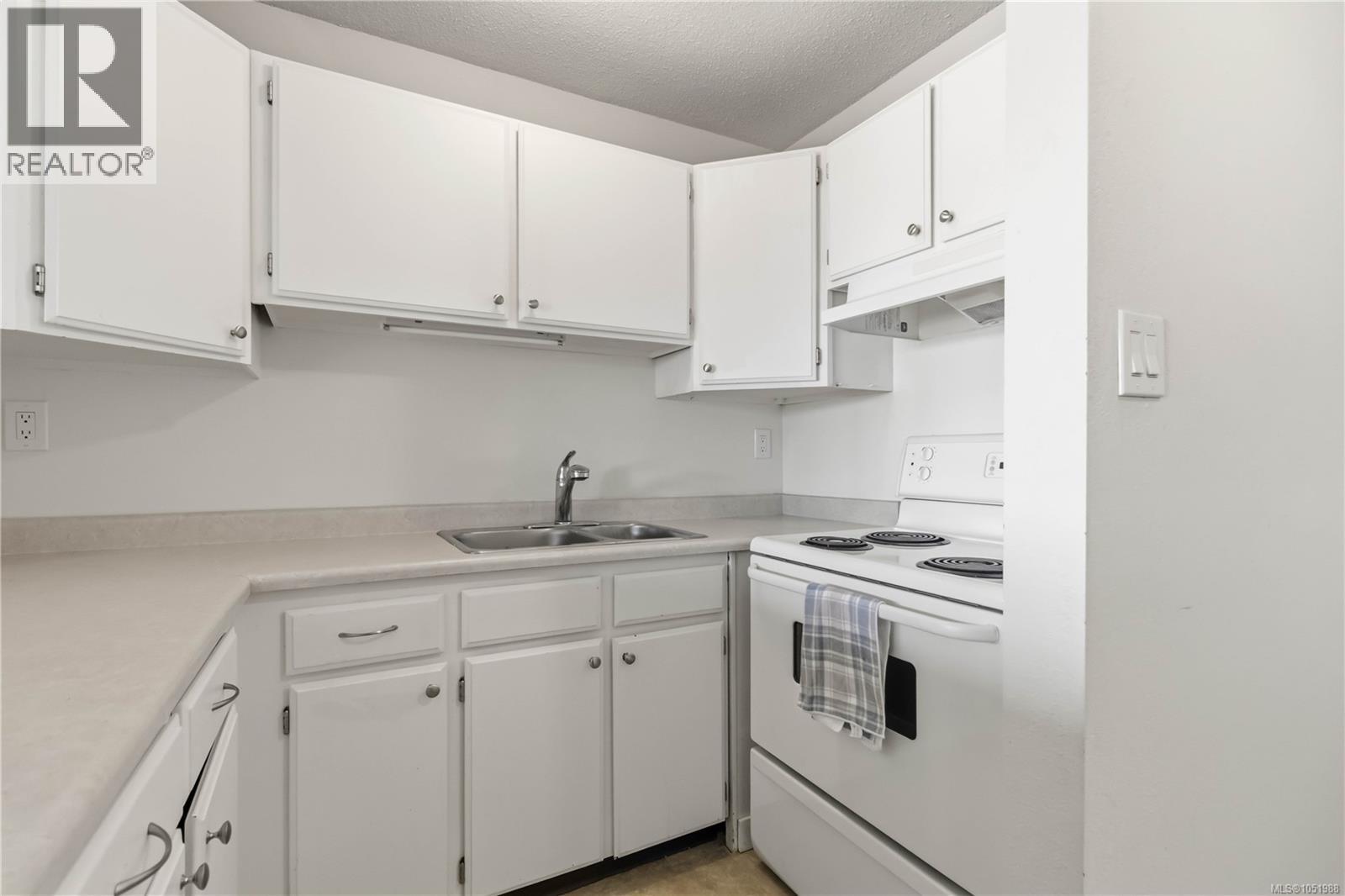 4 1986 Glenidle Rd Property Photo 14