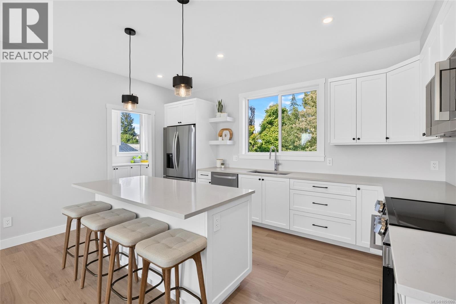 2022a Galerno Rd Property Photo 8