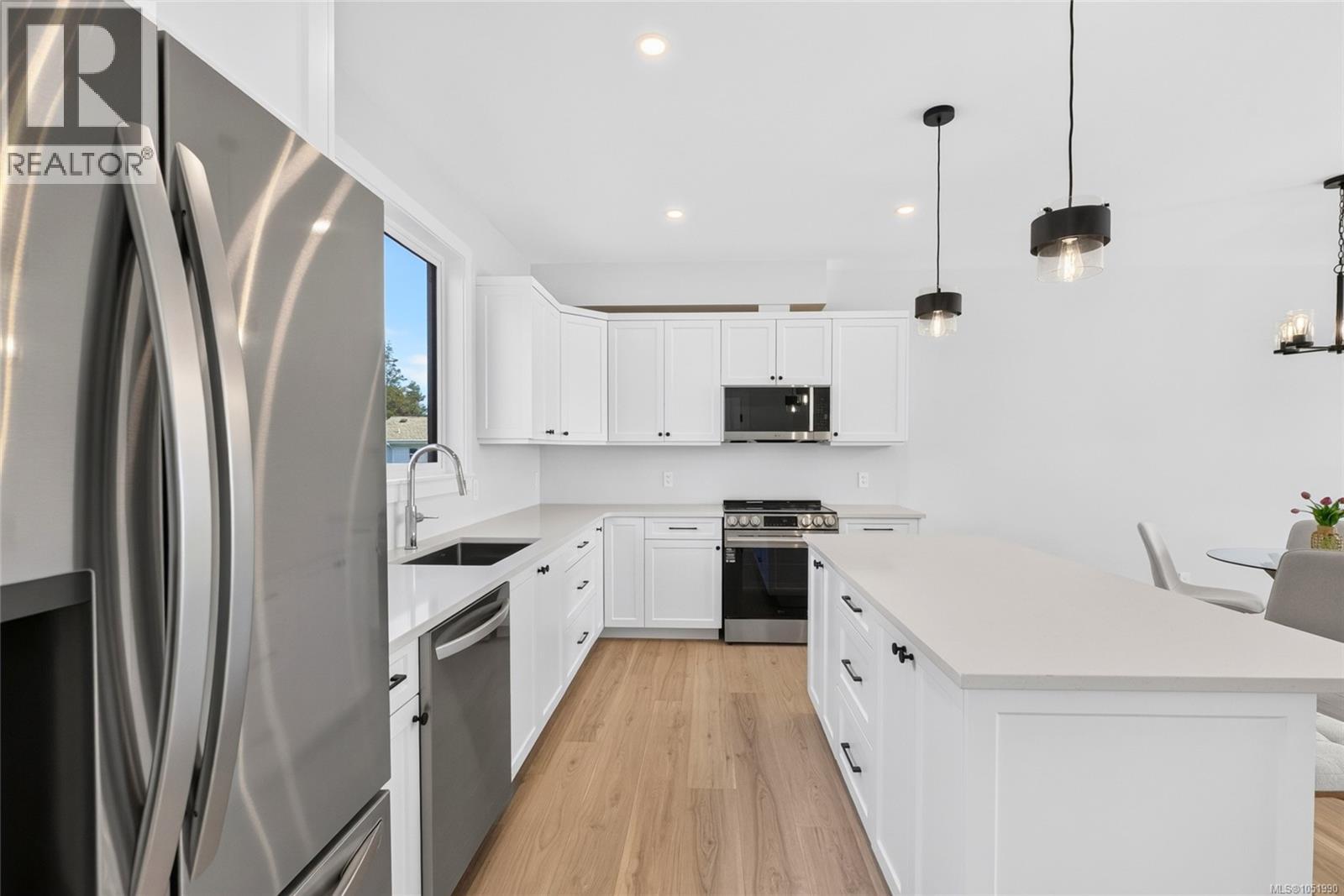 2022a Galerno Rd Property Photo 10