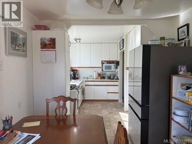 7725 Duval Ave Property Photo 2