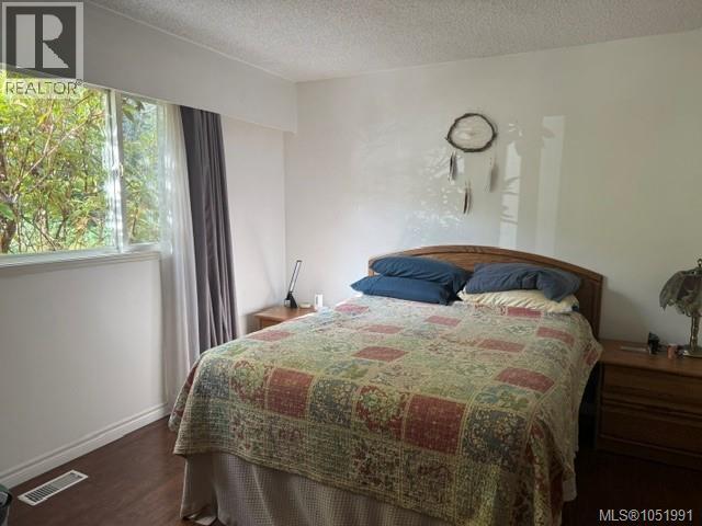 7725 Duval Ave Property Photo 5