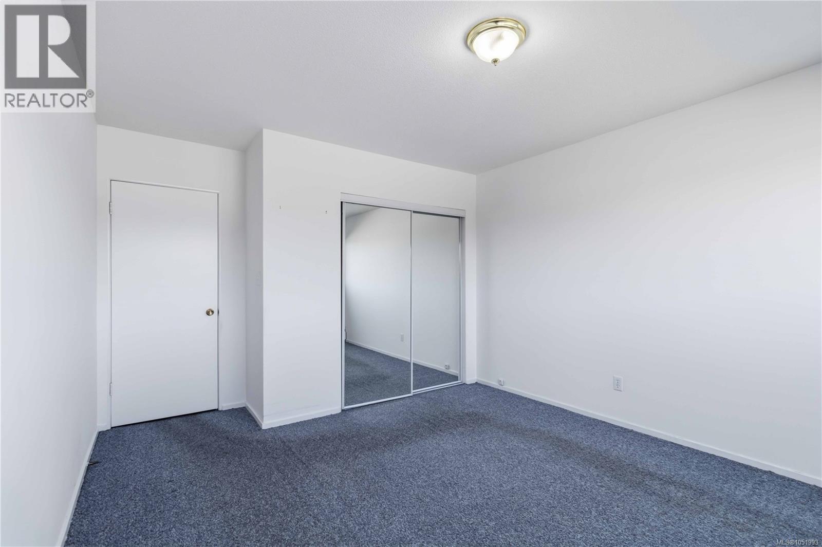 207 9560 Fifth St Property Photo 13