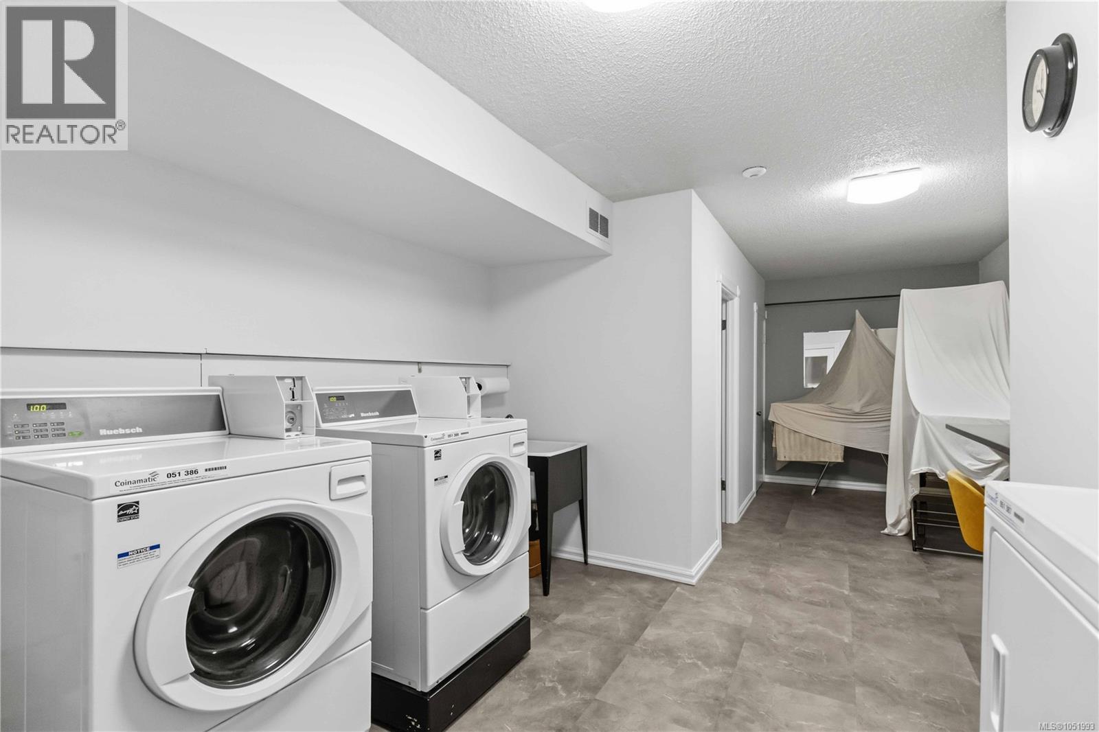 207 9560 Fifth St Property Photo 18