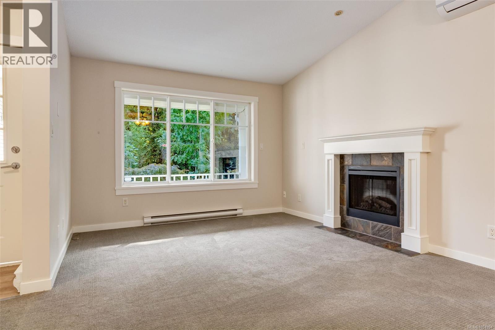 821 Park Ave Property Photo 9