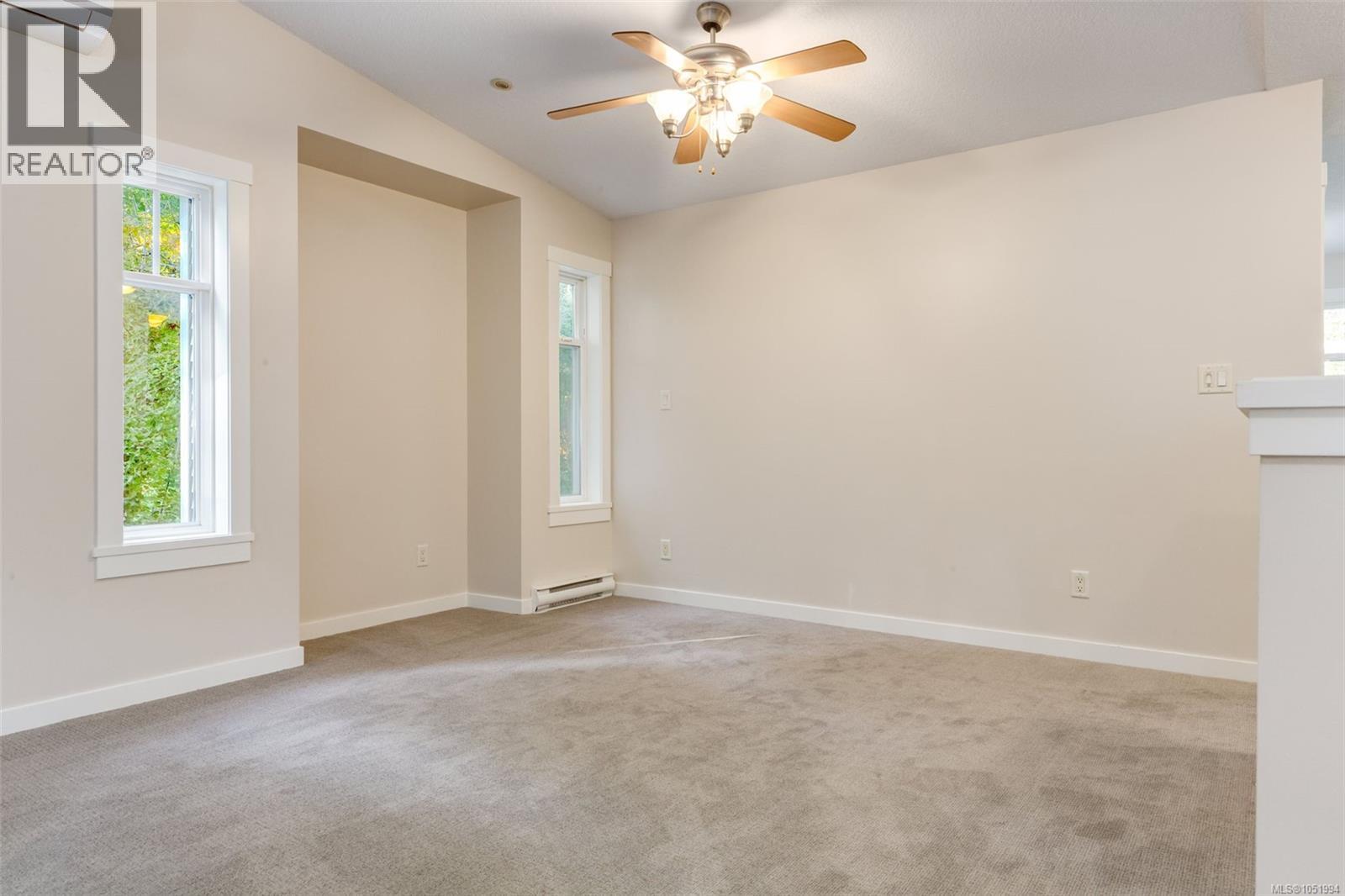 821 Park Ave Property Photo 11
