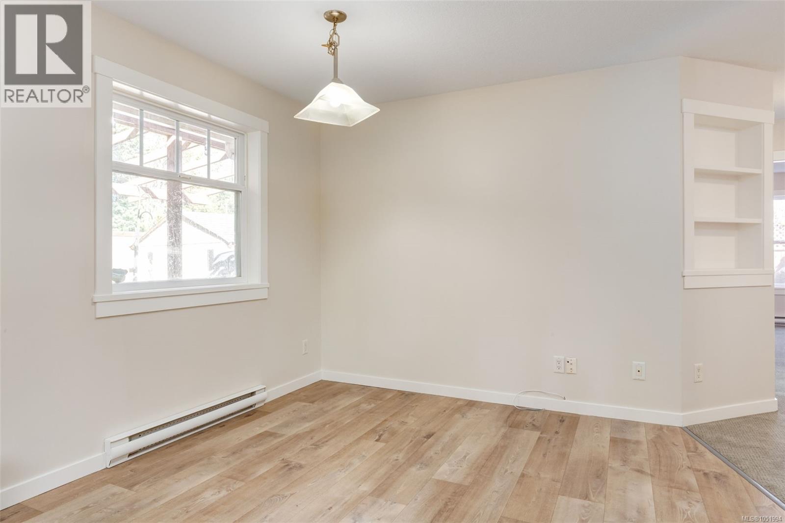 821 Park Ave Property Photo 22