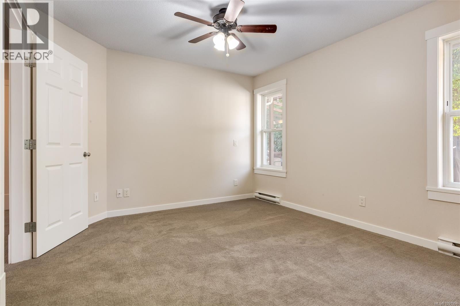 821 Park Ave Property Photo 24
