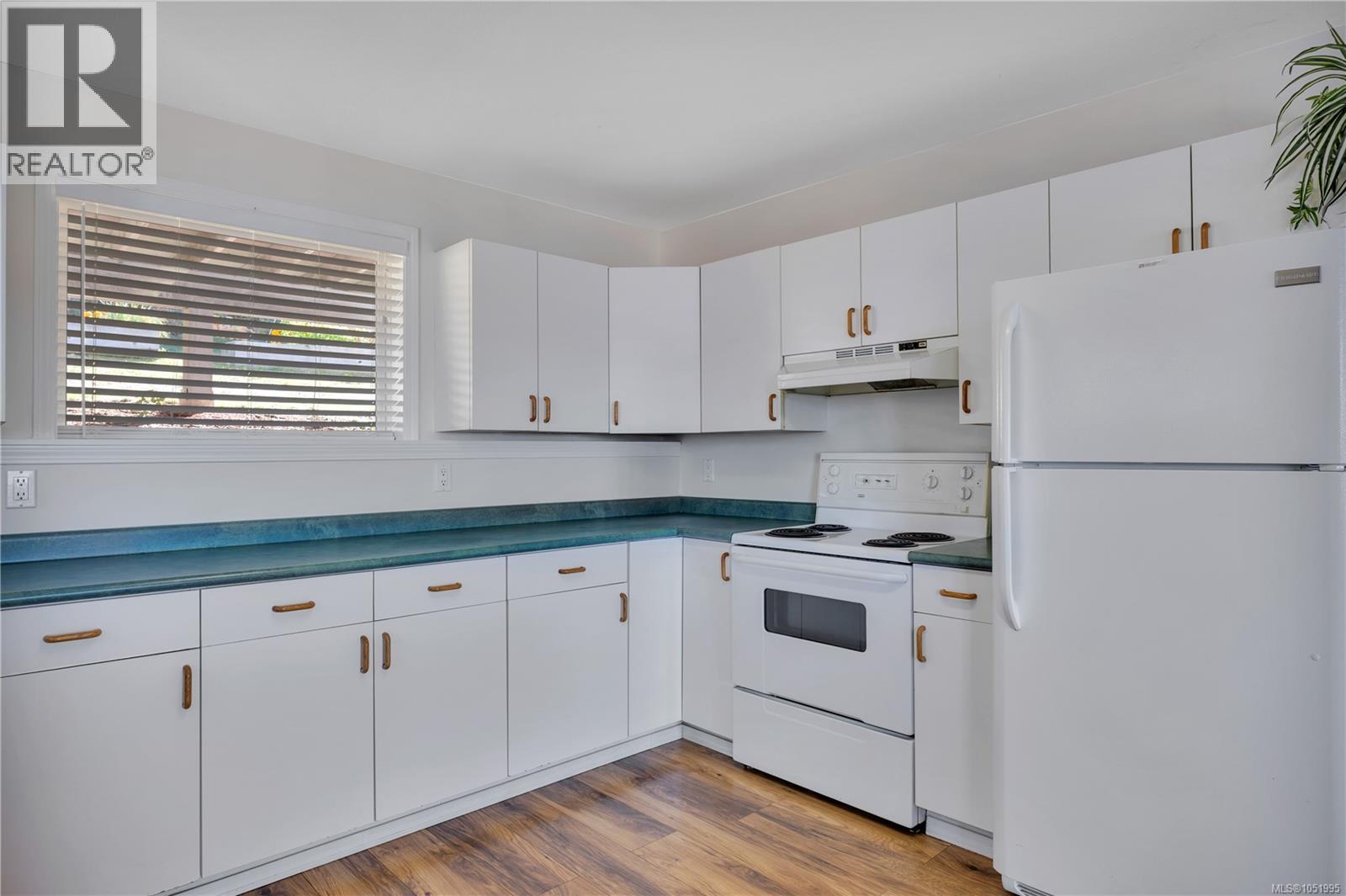 2145 Woodthrush Pl Property Photo 40