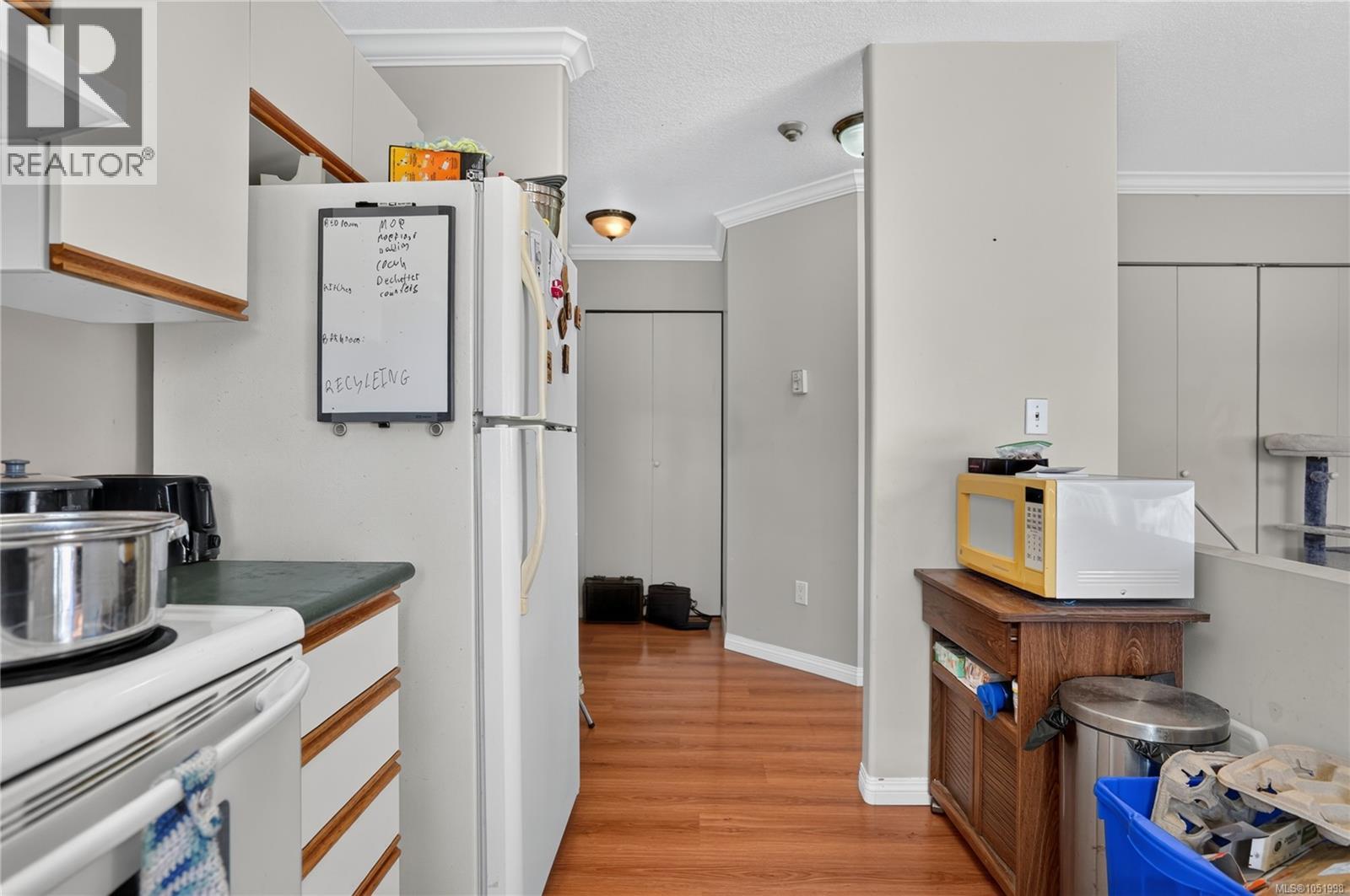 304 5170 Angus St Property Photo 9