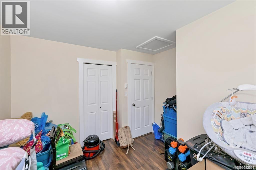 8033 Greendale Rd Property Photo 20