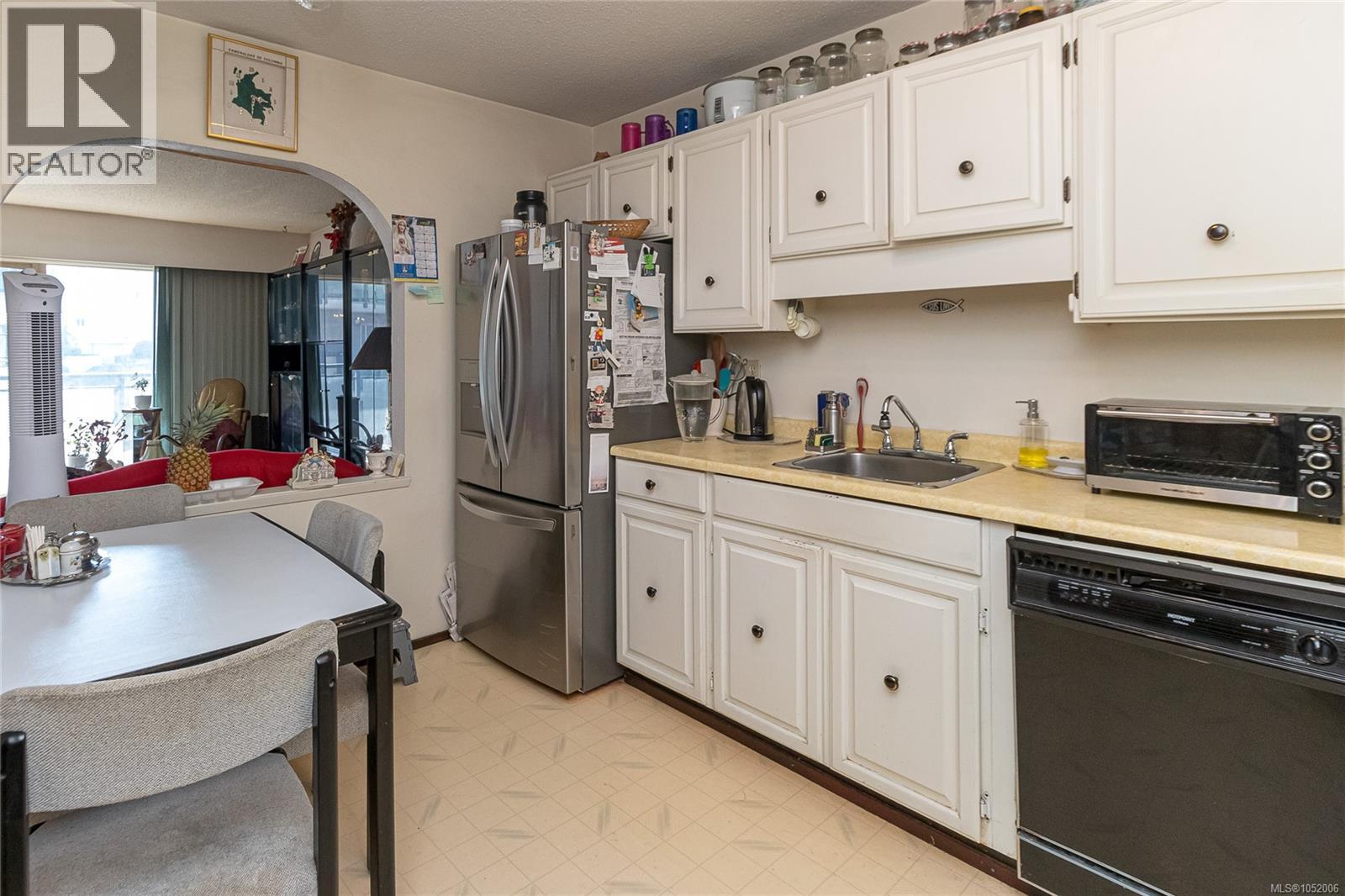 312 1545 Pandora Ave Property Photo 11
