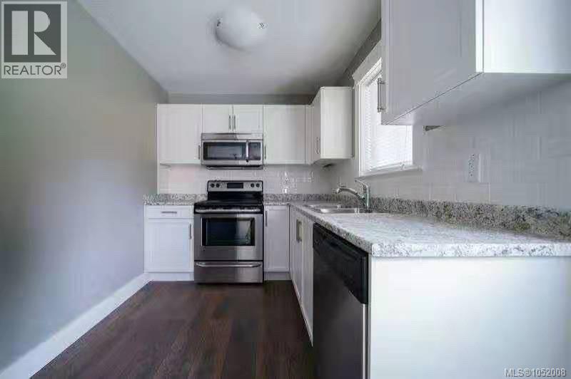 667 Abby Lane Property Photo 12