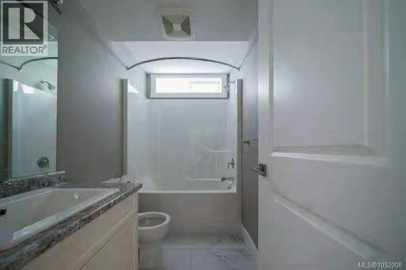 667 Abby Lane Property Photo 14