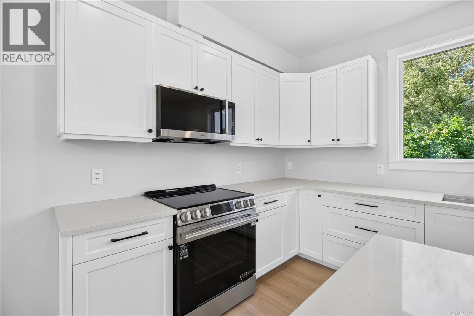 2022b Galerno Rd Property Photo 8