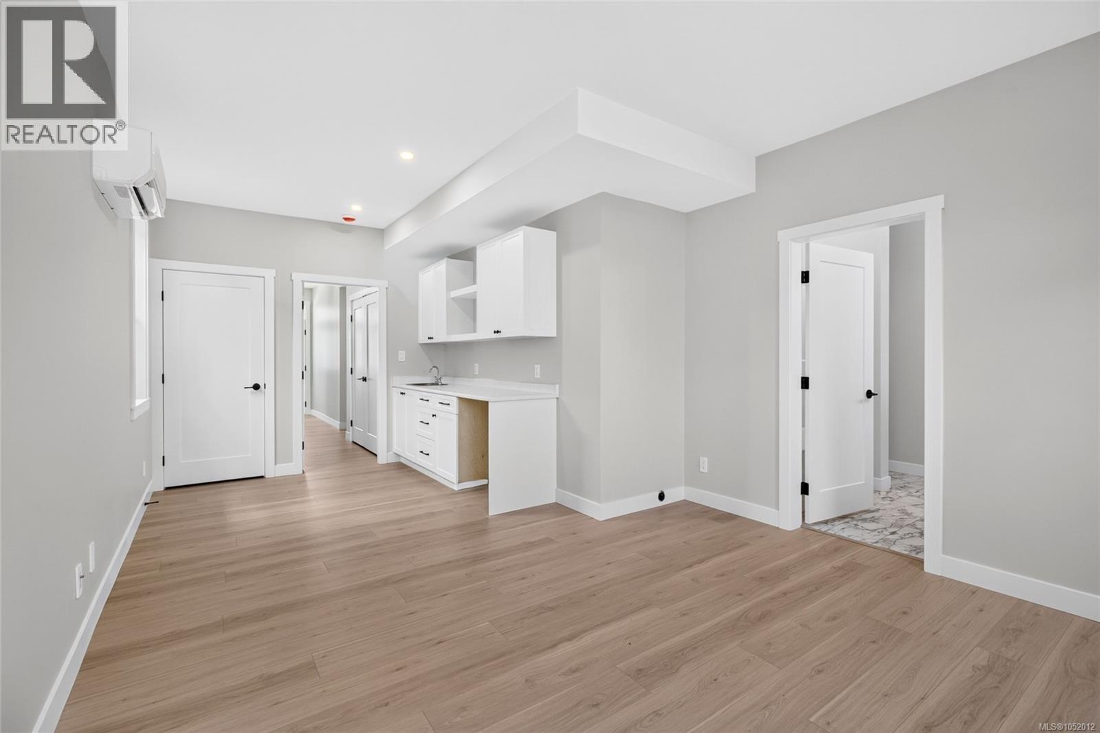2022b Galerno Rd Property Photo 45