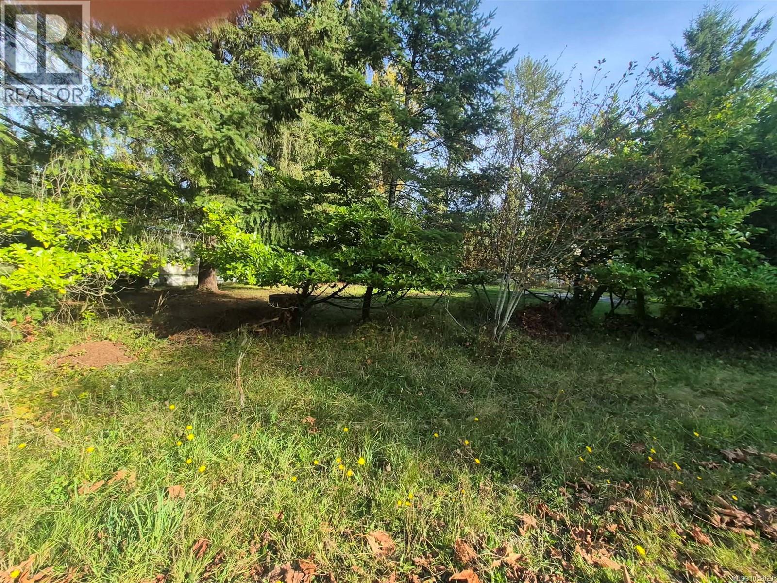2530 Macaulay Rd Property Photo 1