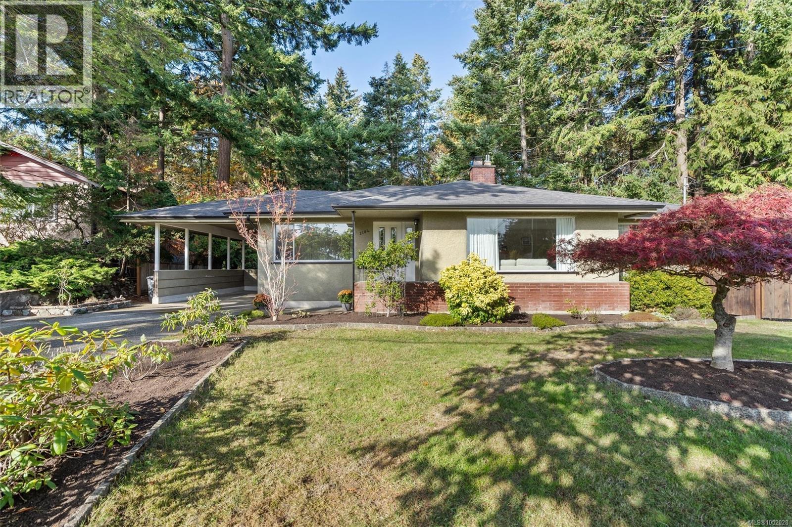 2104 Wenman Dr Property Photo 1