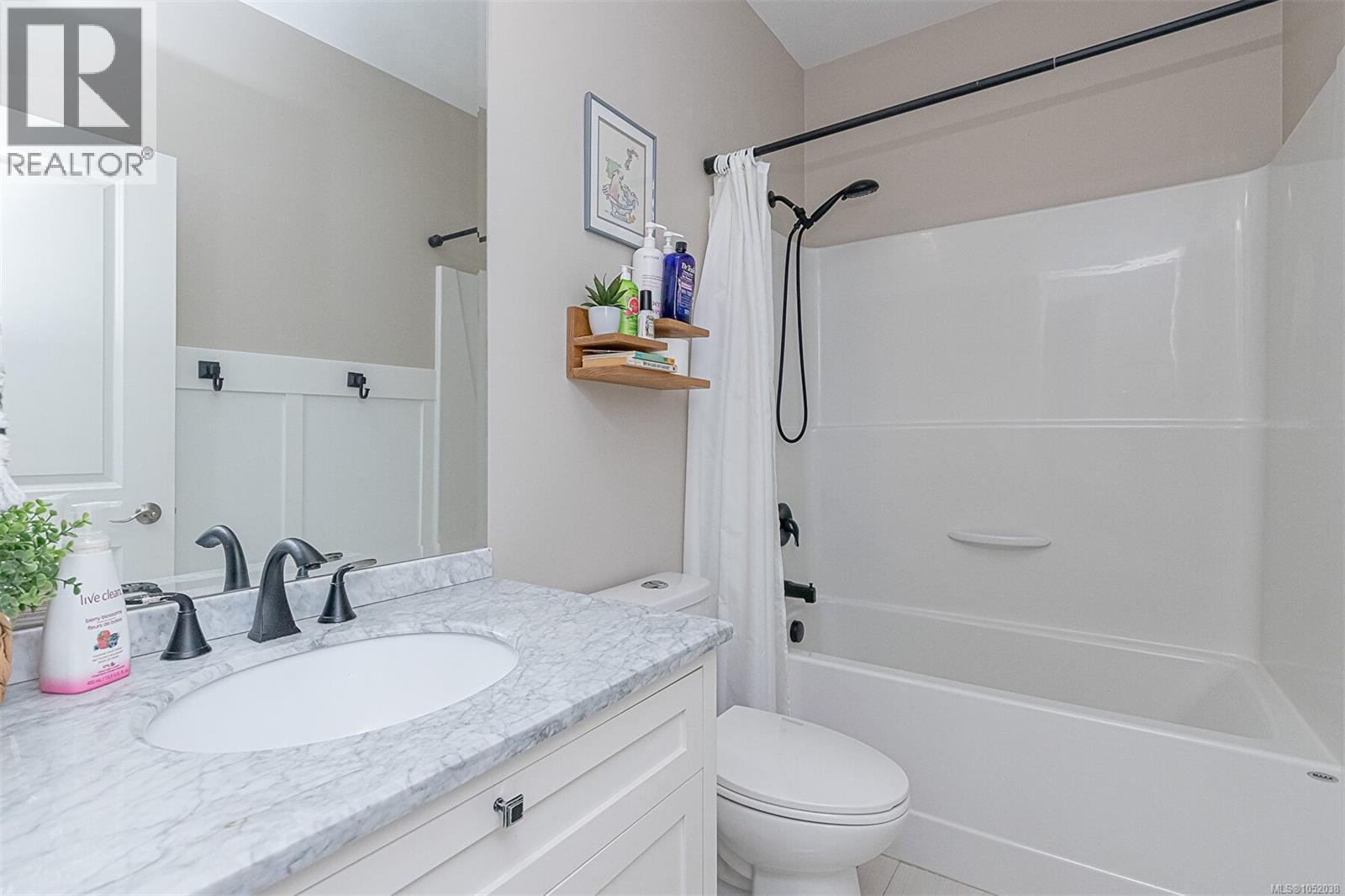 1725 Harambe Way Property Photo 29