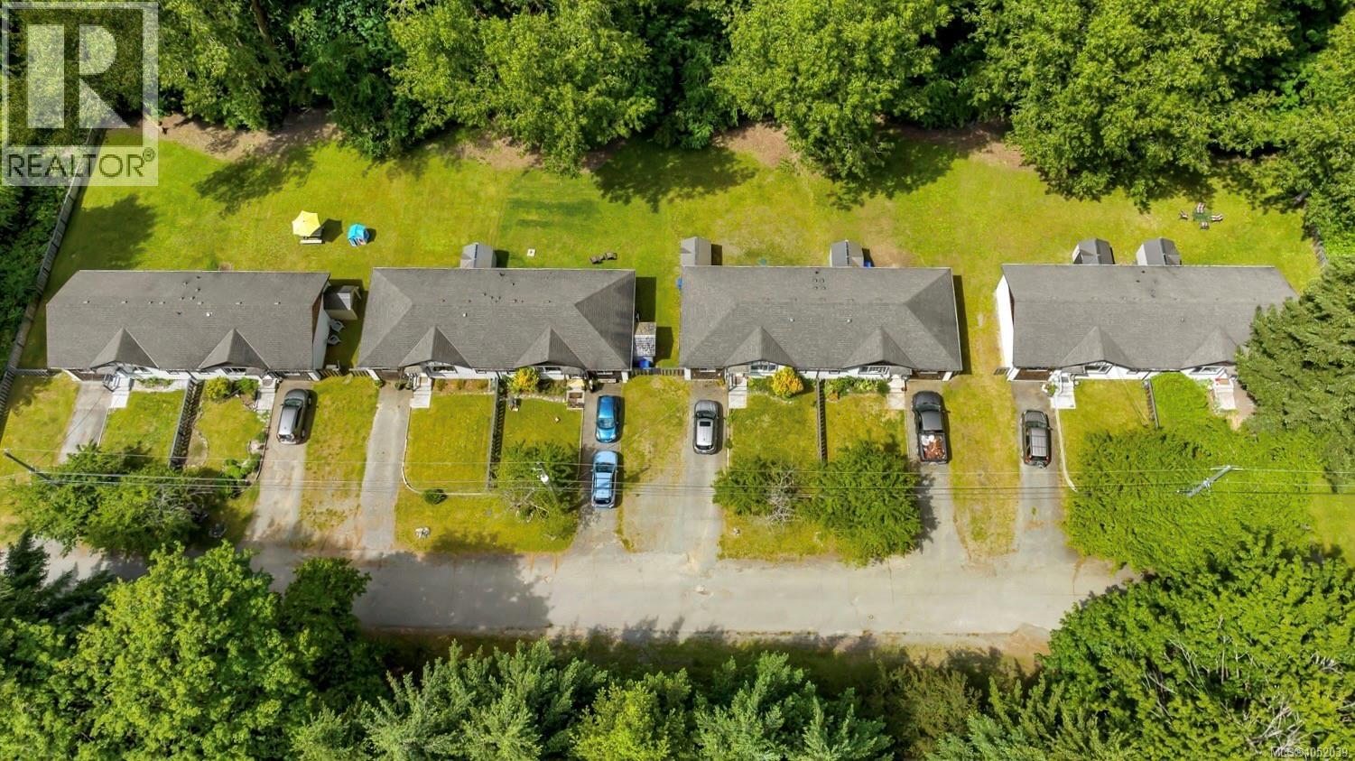 8033 Greendale Rd Property Photo 3