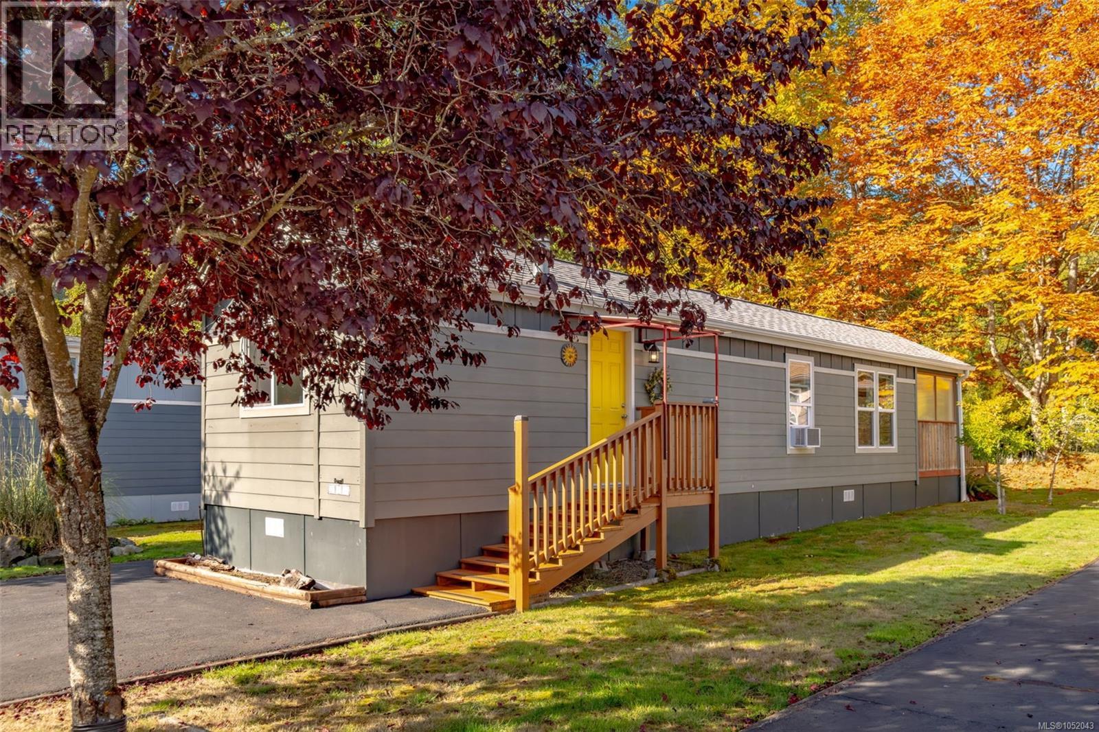 107 3042 River Rd Property Photo 2