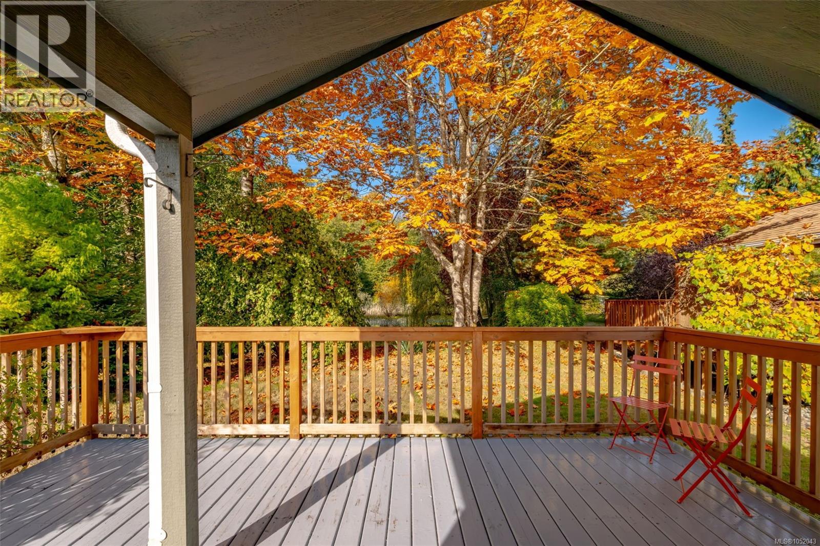 107 3042 River Rd Property Photo 18
