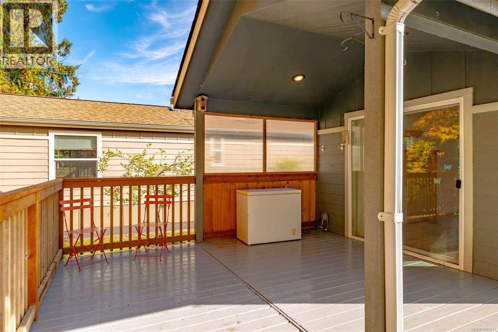 107 3042 River Rd Property Photo 19