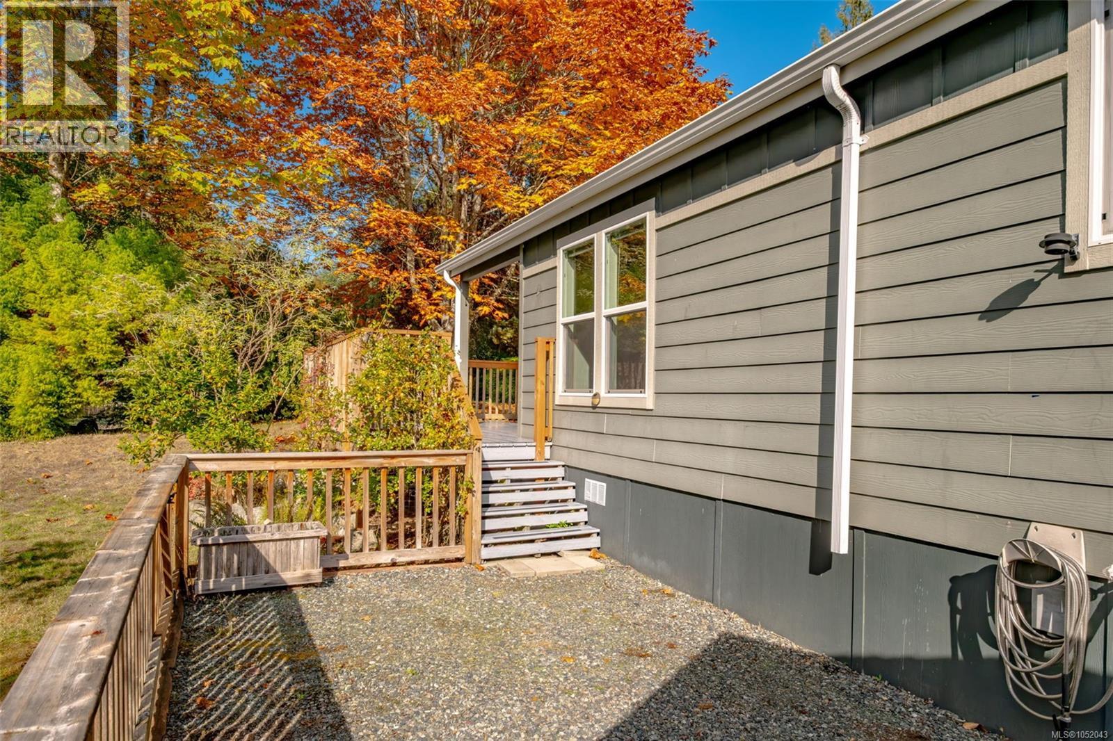 107 3042 River Rd Property Photo 22